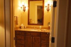 ThomasGuestBath1
